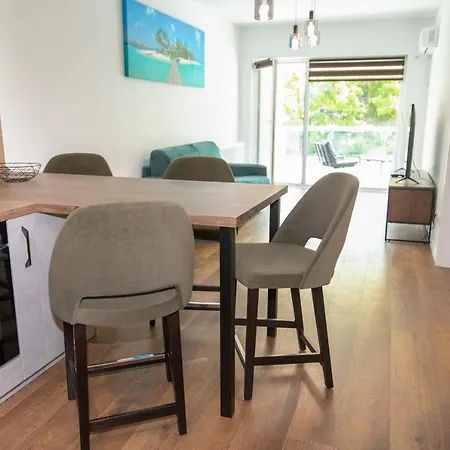 Bg Luximmo Apartment